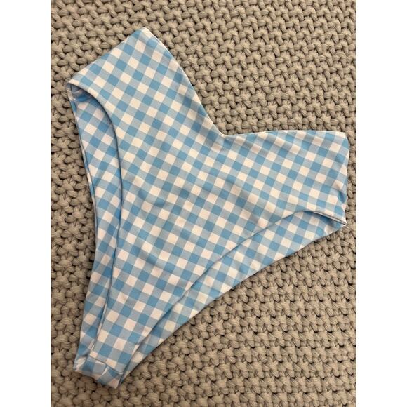 Skatie• ‘Melly’ Bikini Bottom in KANSAS - Picture 2 of 15